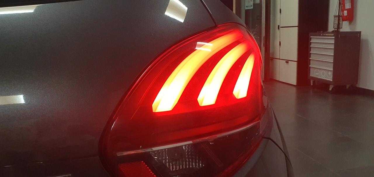 Peugeot 208 HDi 75cv Active