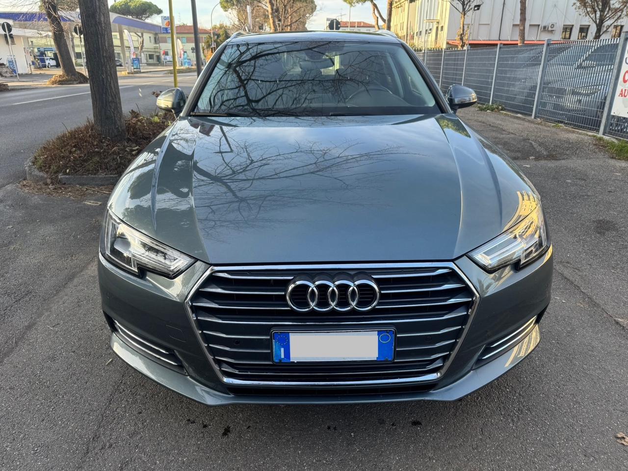 Audi A4 2.0 TDI S tronic Business Sport garanzia 12 mesi
