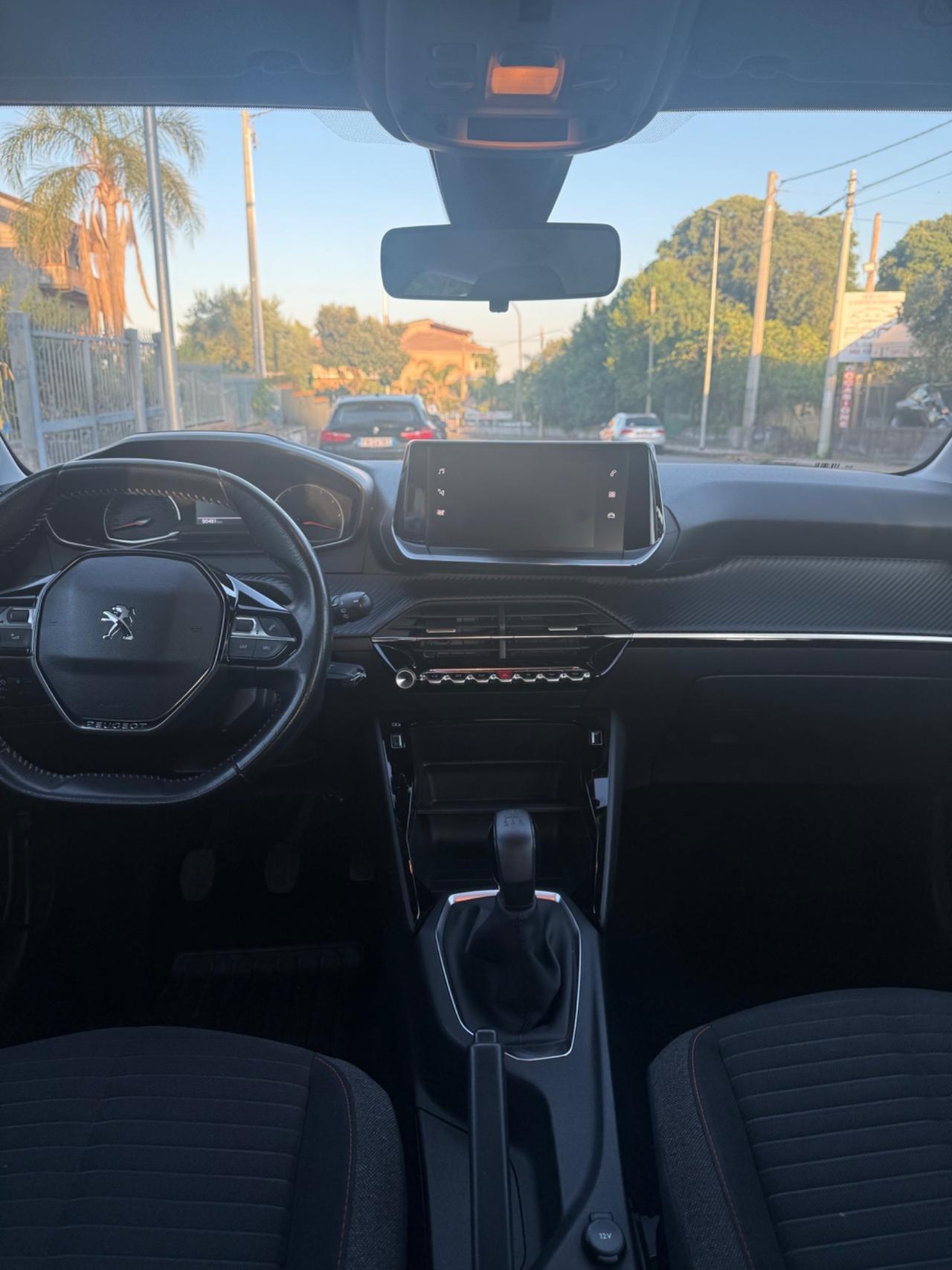 Peugeot 208 PureTech 75cv
