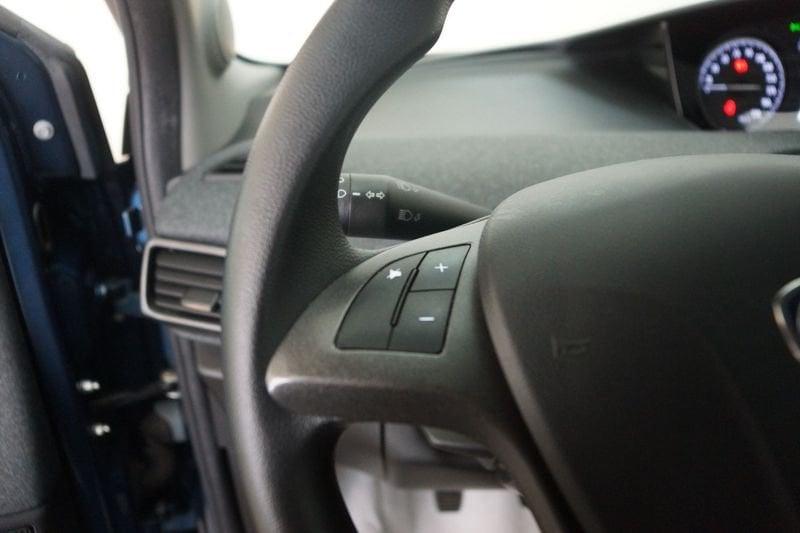 Lancia Ypsilon 1.0 FireFly 5 porte S&S Hybrid Silver