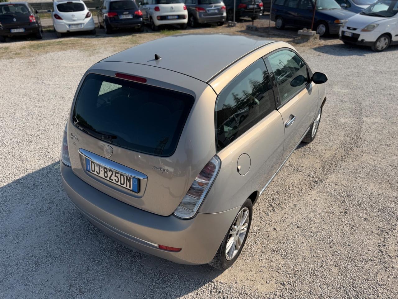Lancia Ypsilon 1.3 MJT 90 CV Oro Giallo