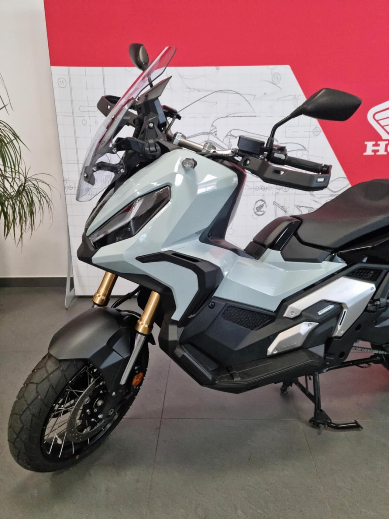 HONDA X-ADV 750 - 2024- 9259 KM
