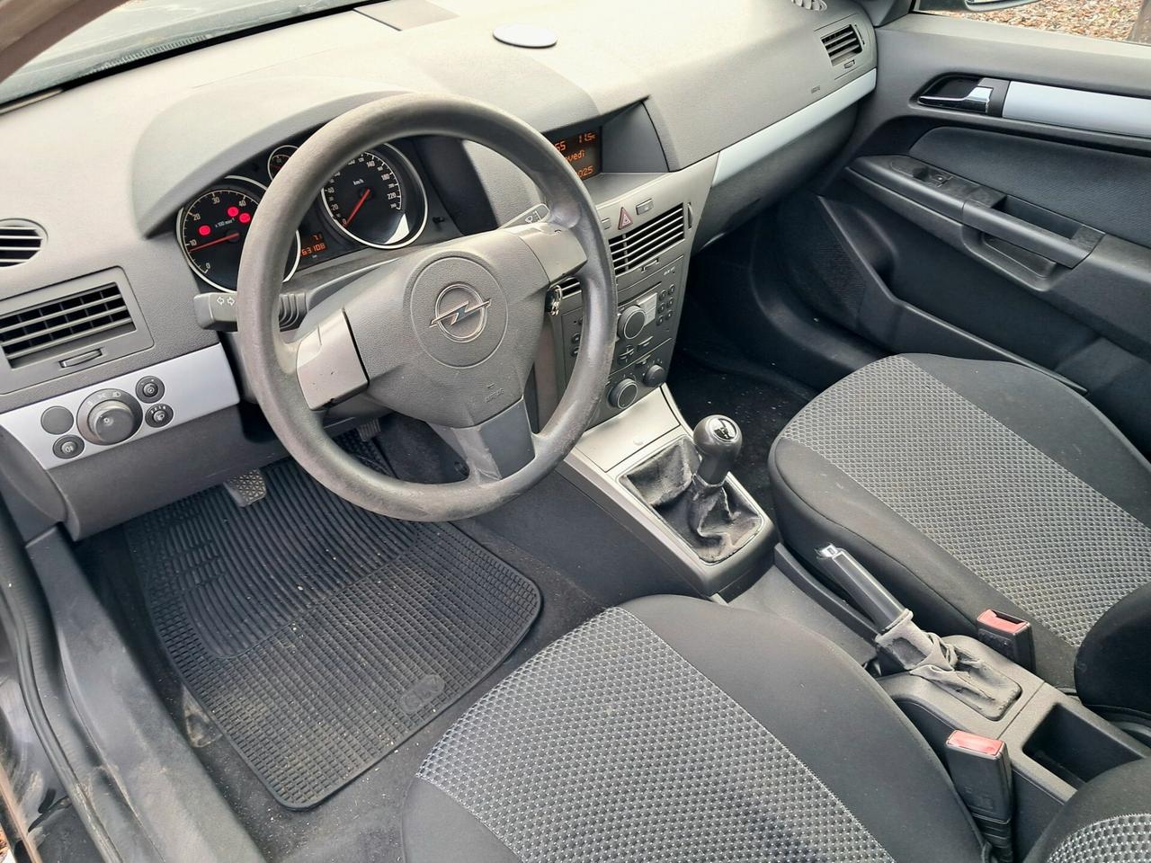 Opel Astra 1.7 CDTI 101CV