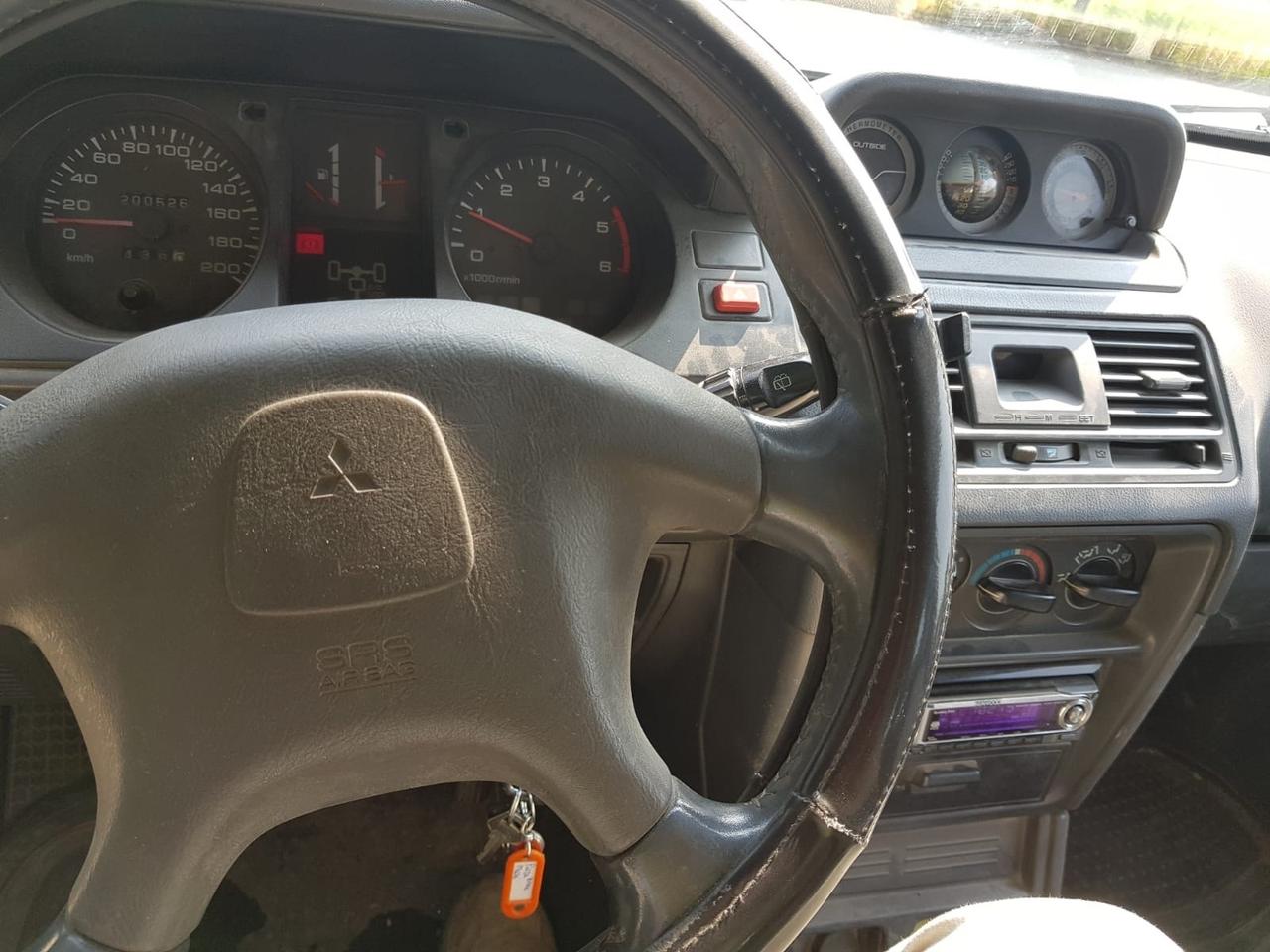 Mitsubishi Pajero 2.8 TDI Metal-top S.S. GLS Focus