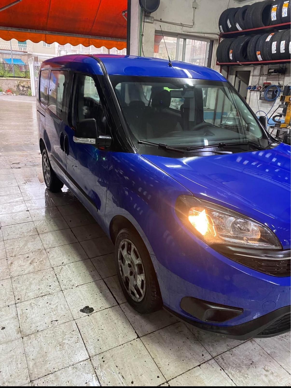 Fiat Doblo Doblò 1.6 MJT 120CV S&S Lounge CON POSTO