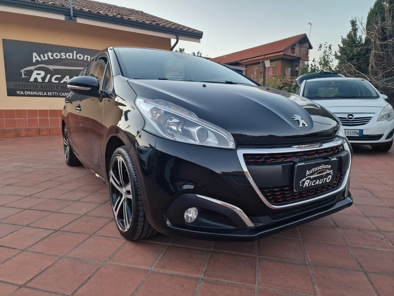 Peugeot 208 BlueHDi 100 5 porte GT Line