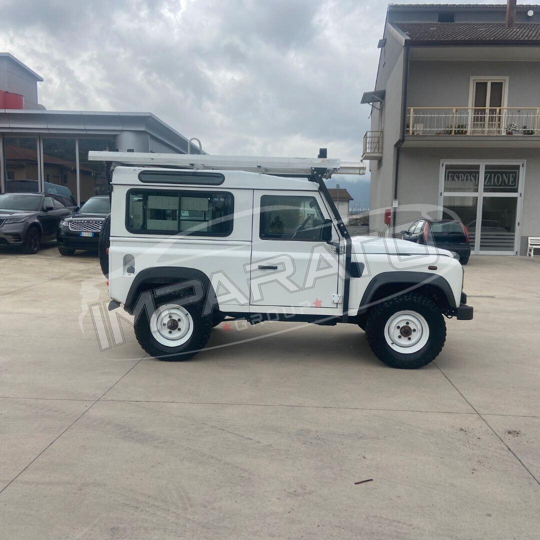 Land Rover Defender 90 2.2 TD4 Station Wagon SE N1