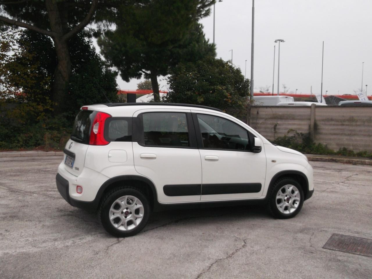 Fiat Panda 1.0 Trekking4X2 Turbo Metano 2013
