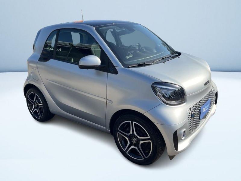 smart fortwo EQ MATTRUNNER 22KW