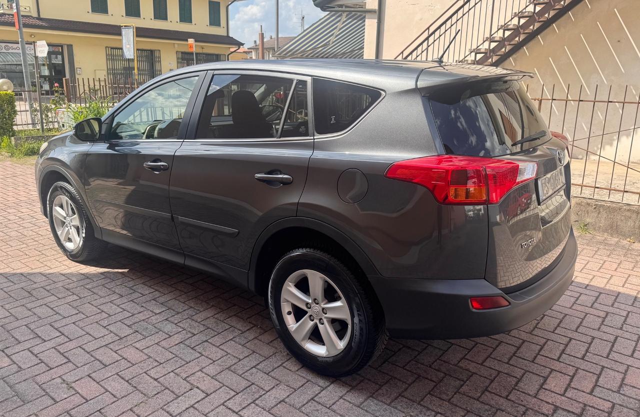Toyota RAV 4 2.0 D4D Ok Neopatentati