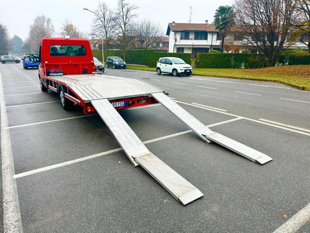 RENAULT Master T35 2.3 dCi/130 CARROATTREZZI