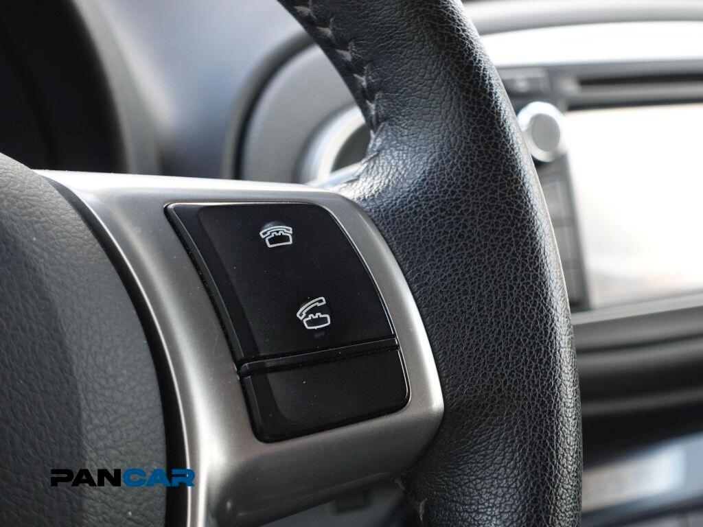 Toyota Yaris 1.3 5 porte Lounge Multidrive