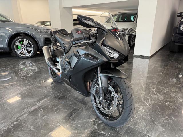 HONDA CBR 1000 RR Fireblade