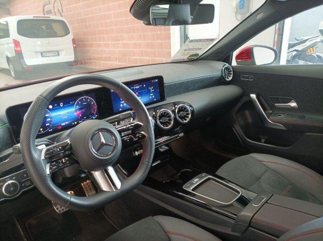 MERCEDES-BENZ A 180 Automatic AMG Line Premium