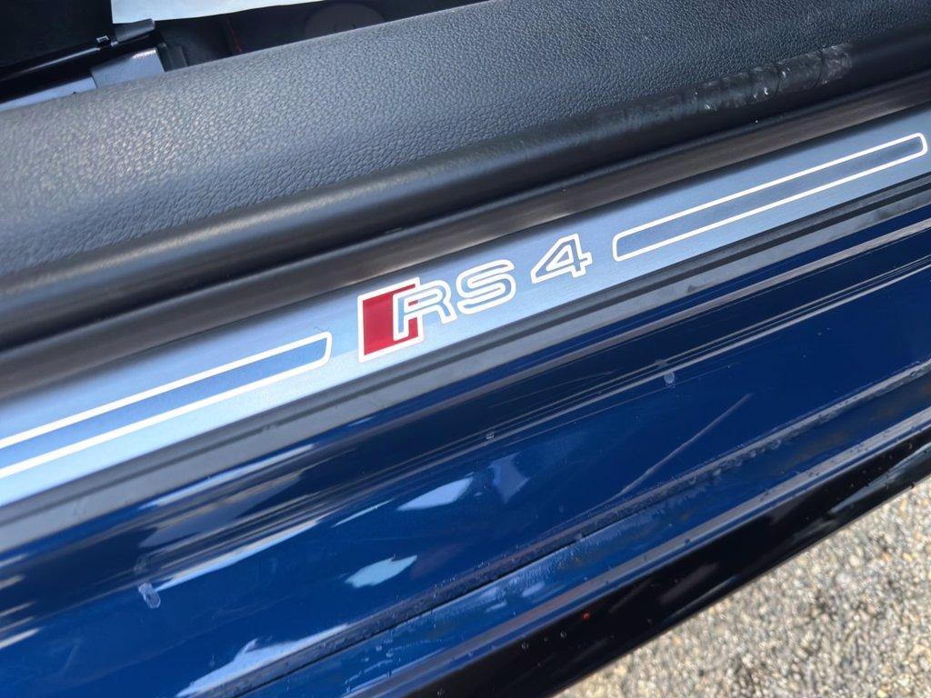 AUDI Rs4 avant 2.9 tfsi quattro 450cv tiptronic del 2024