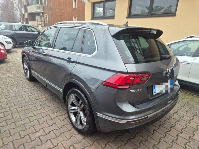 VOLKSWAGEN Tiguan 1.5 TSI 150 CV DSG Sport ACT BMT R-LINE GRANDINATA