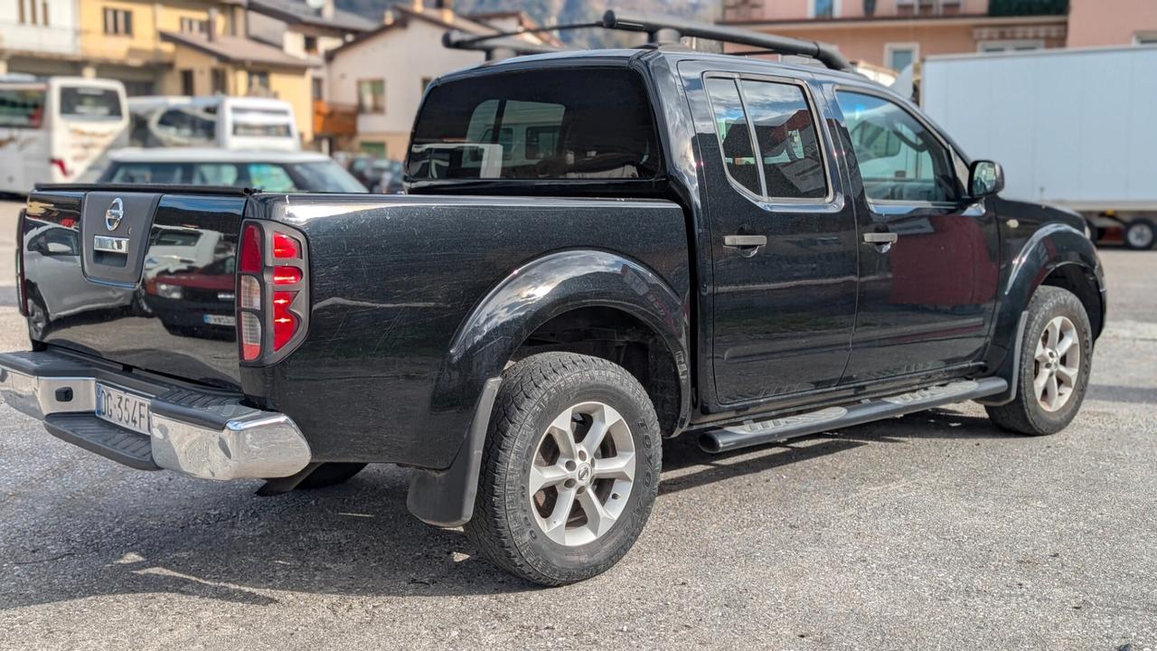 Nissan Navara 2.5 dCi 4 porte Double Cab LE