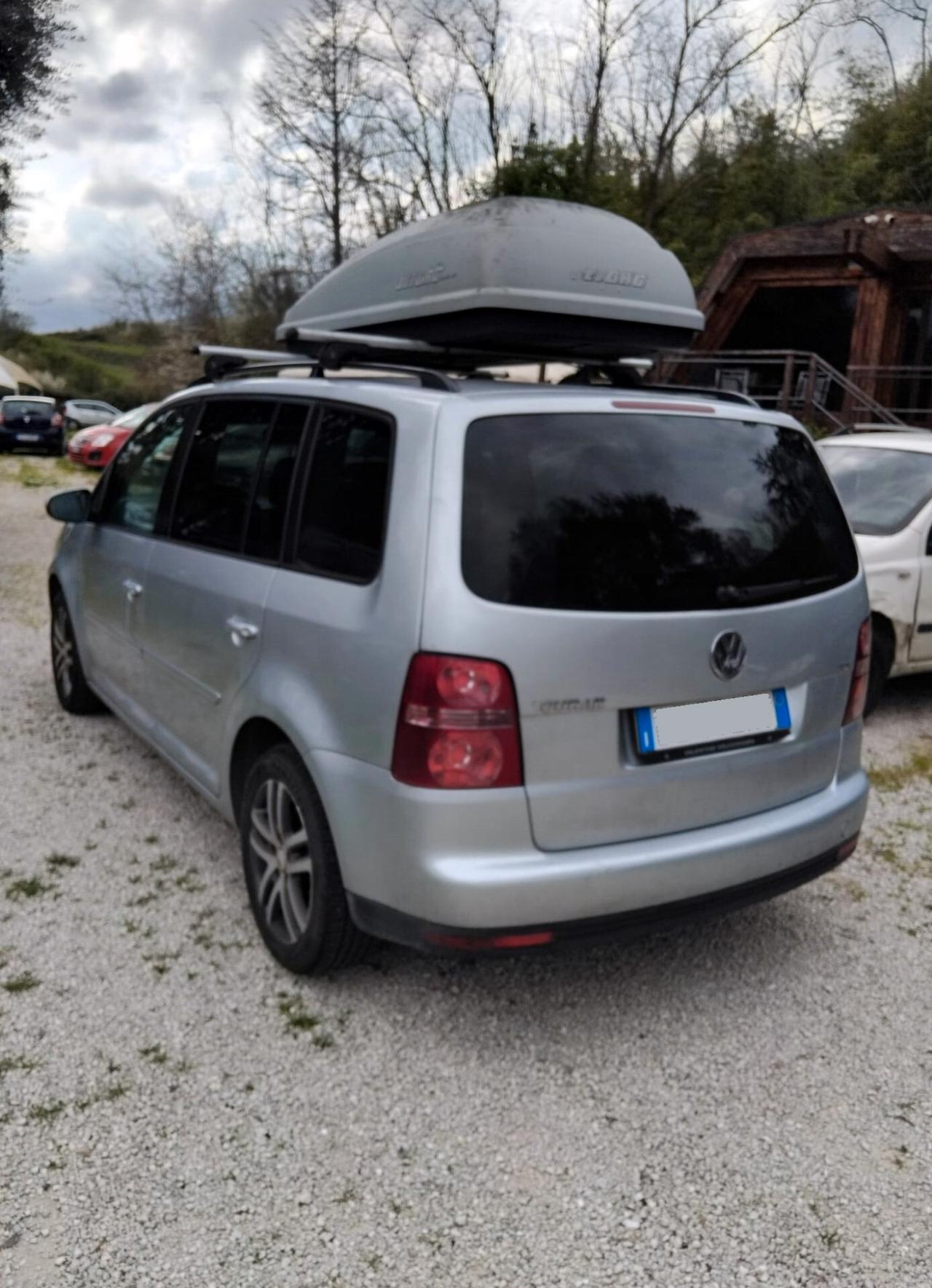 Volkswagen Touran 7 POSTI