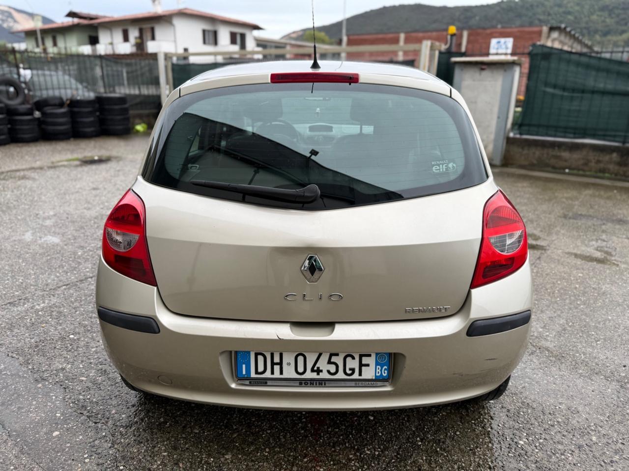 Renault Clio 1.2 16V 5 porte