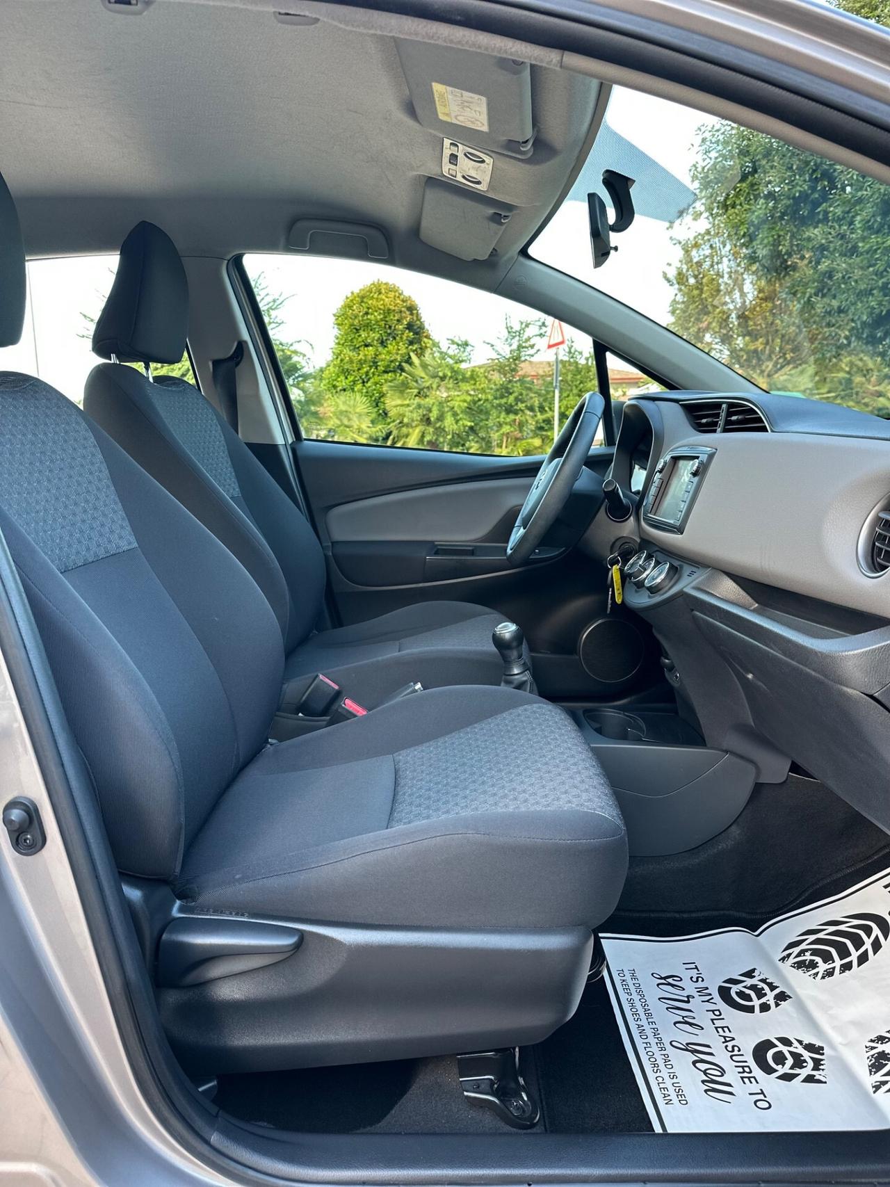 Toyota Yaris 1.0 5 porte Lounge NEOPATENTATI