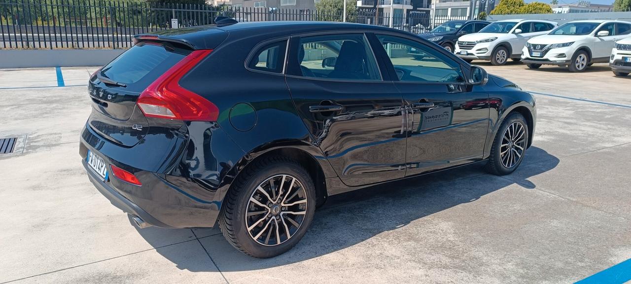 Volvo V40 D2 Geartronic Business Plus