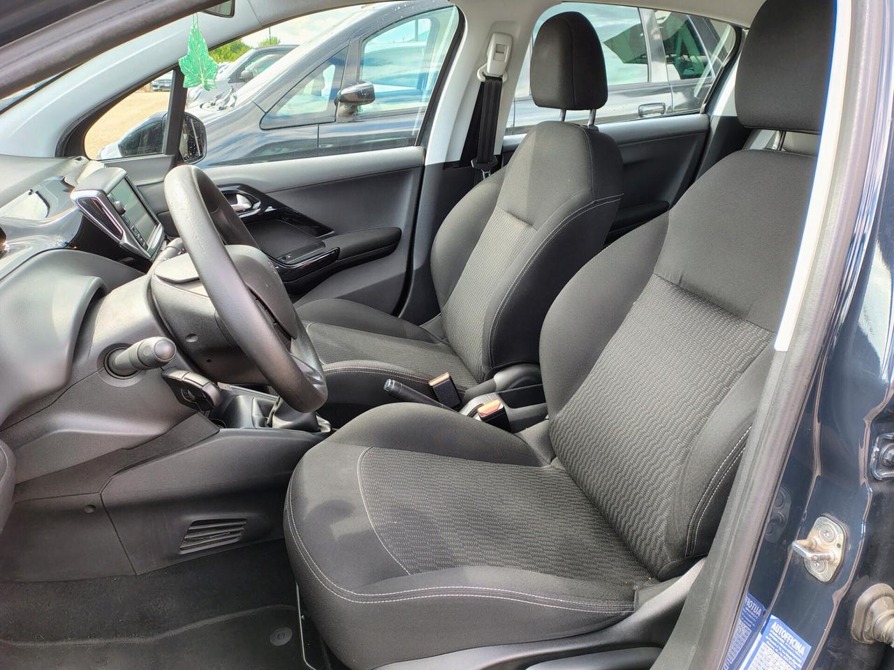 Peugeot 208 PureTech 82 5 porte Allure