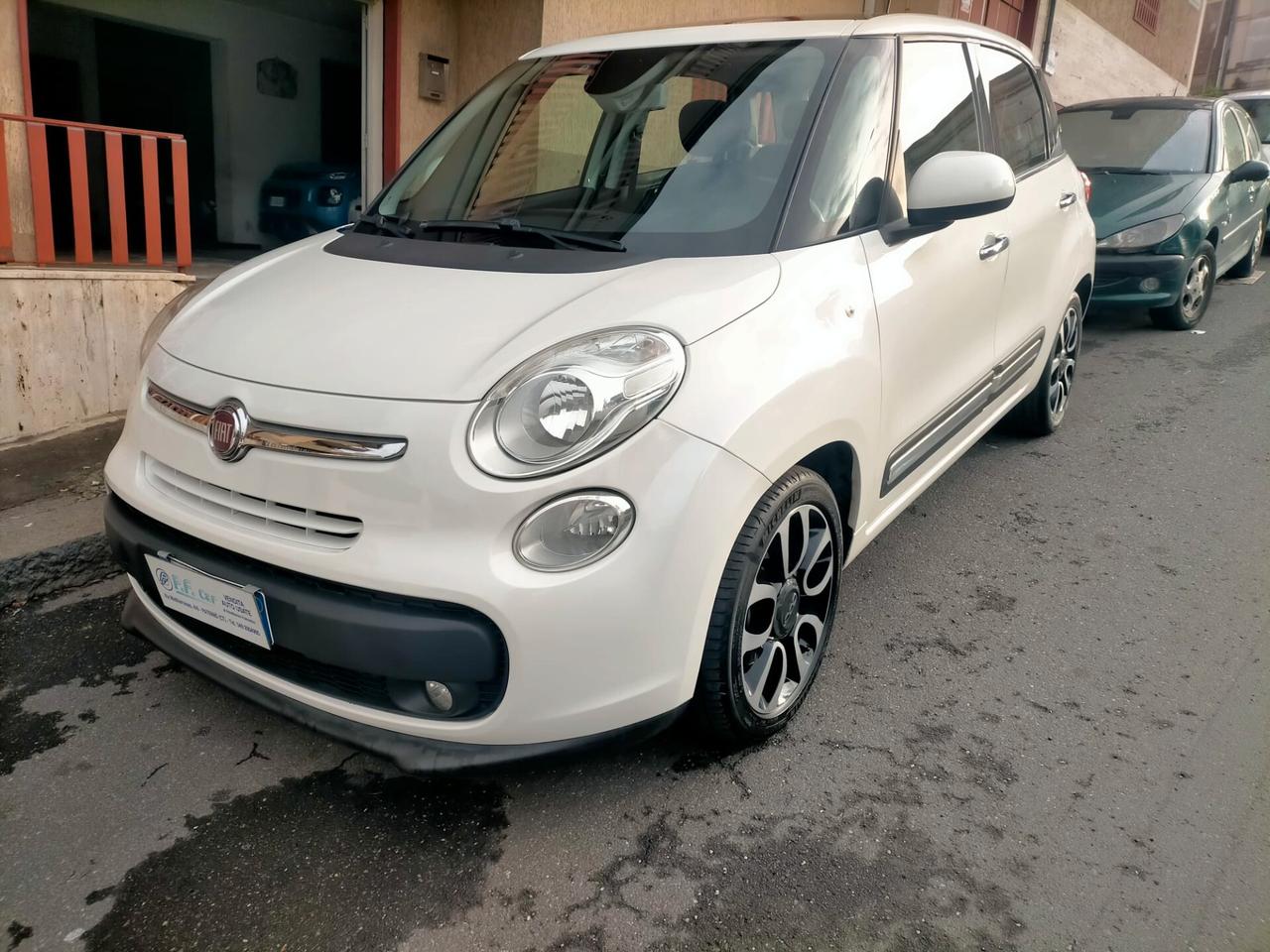 Fiat 500L Living 1.6 Multijet 120 CV Lounge TETTO PANORAMICO