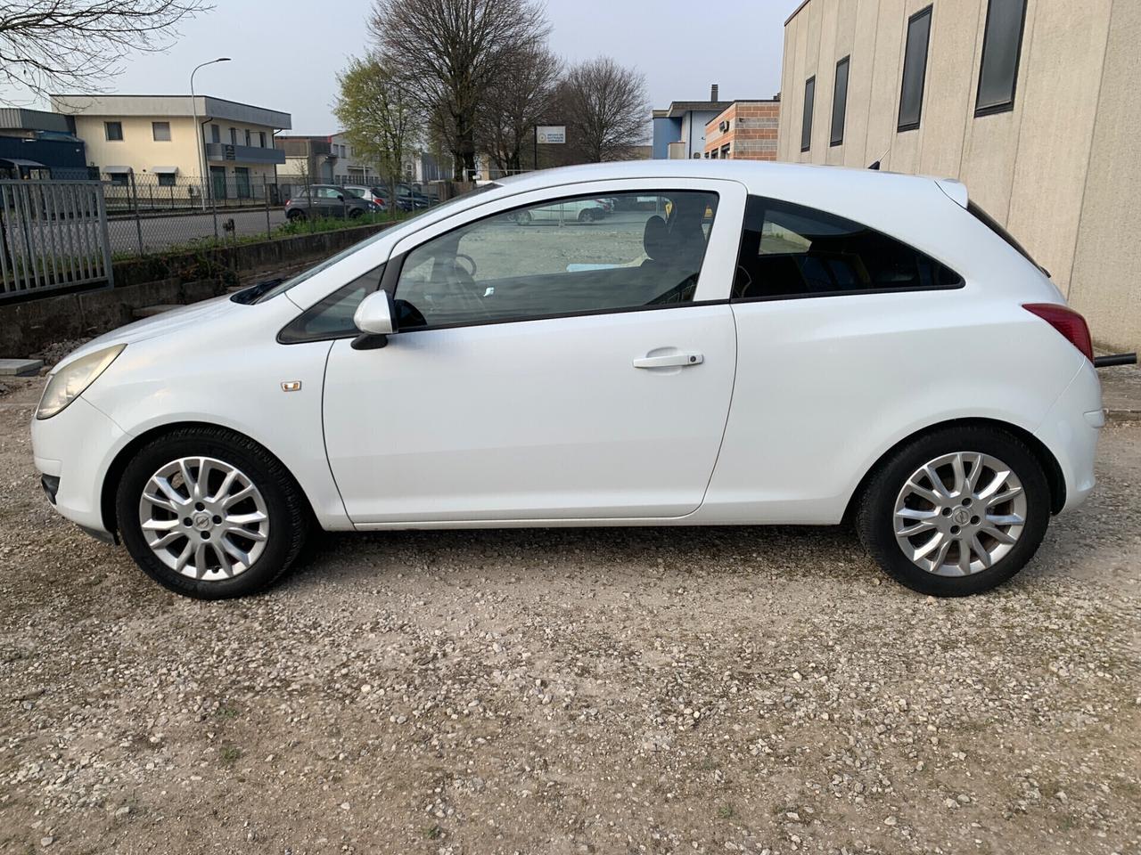 Opel Corsa 1.2 80CV 3 porte GPL-TECH Enjoy