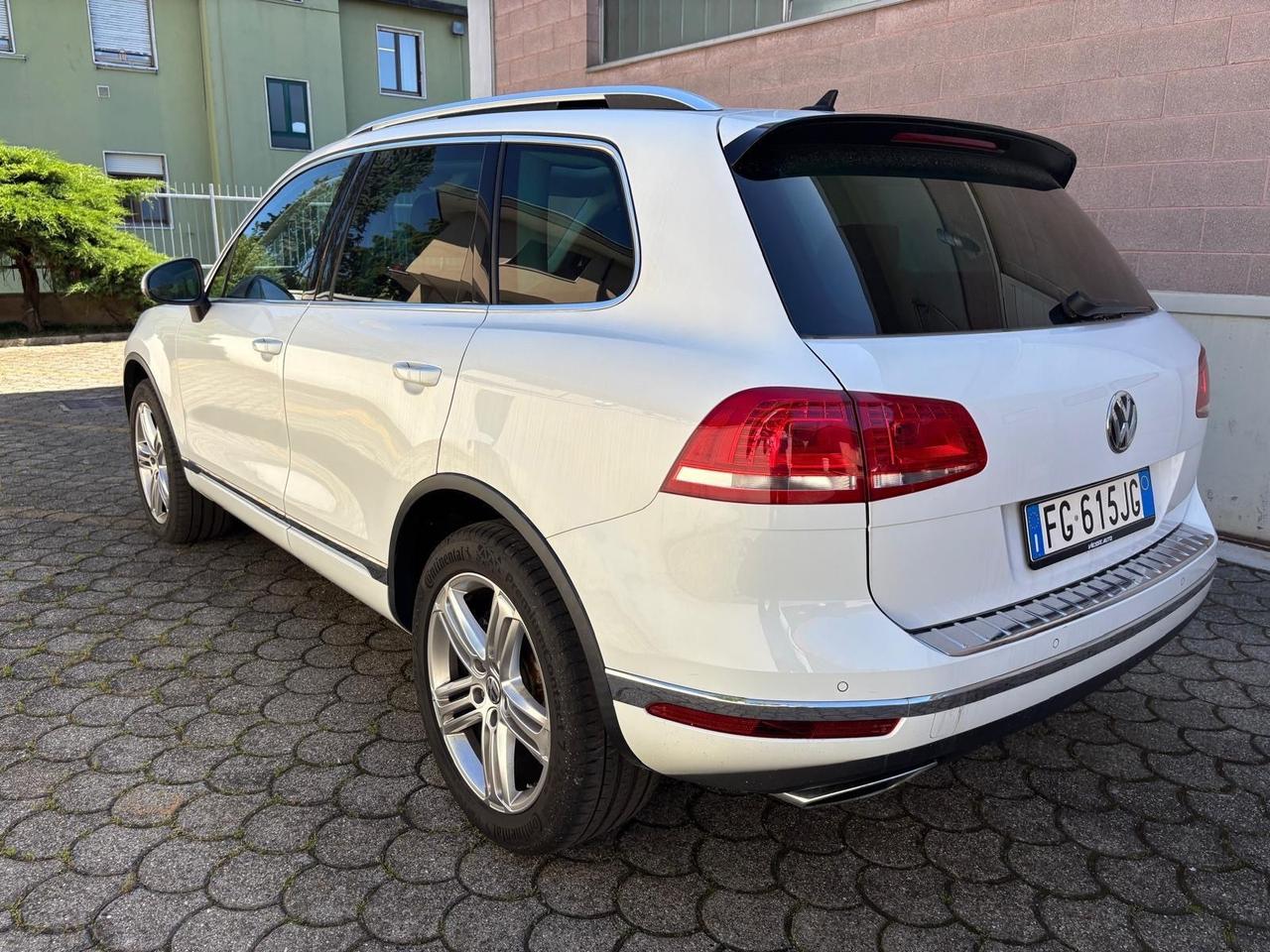 Volkswagen Touareg 3.0 TDI 262 CV R-line*Automatik*Tetto*Pelle