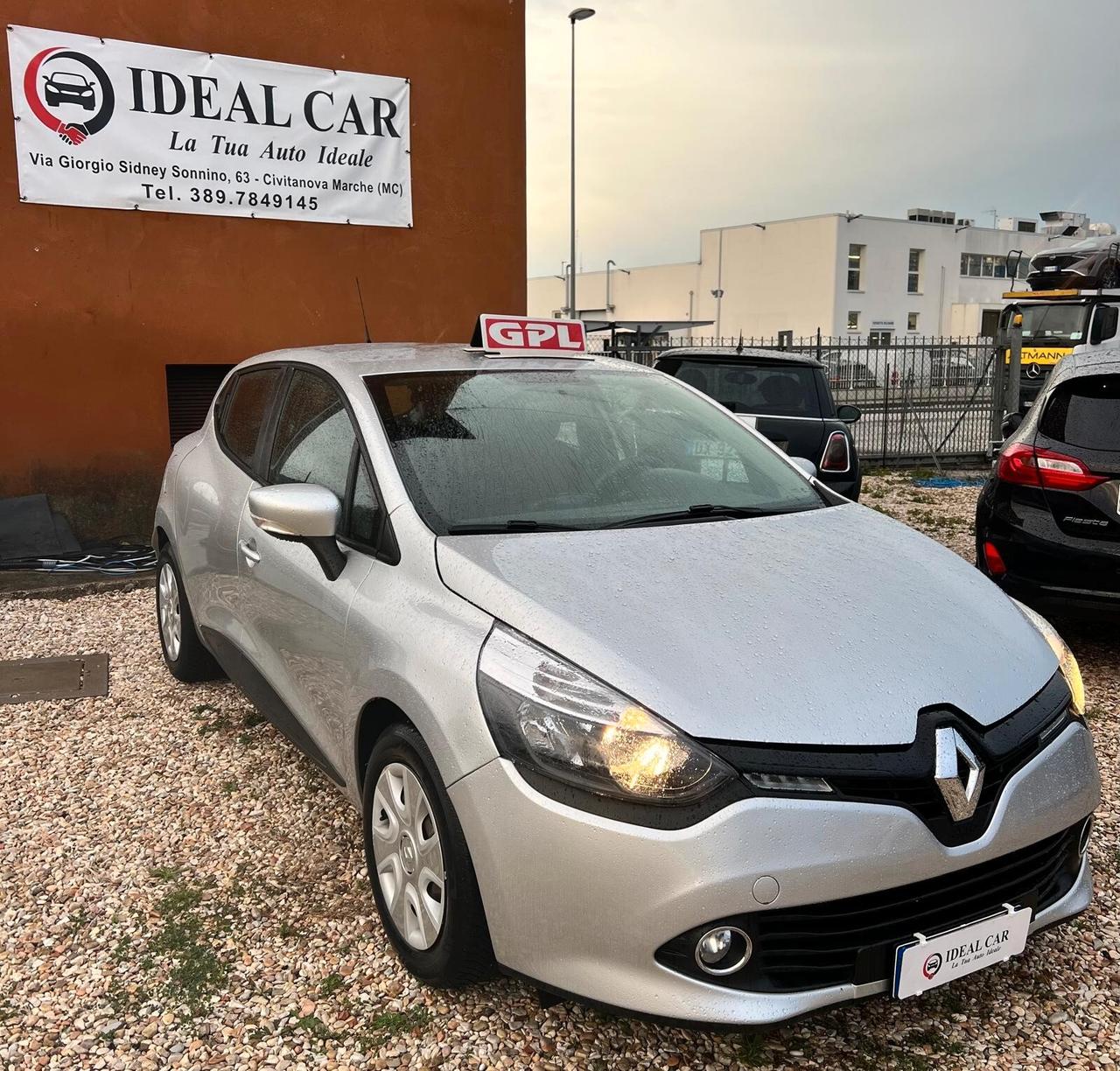 Renault Clio 1.2 75CV GPL 5 porte Costume National