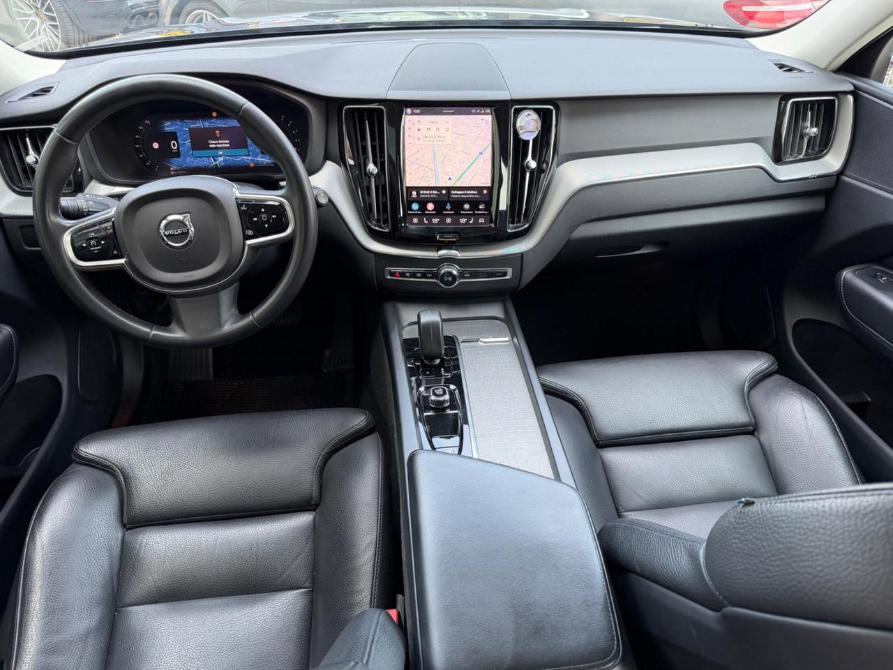 Volvo XC 60 XC60 B4 (d) automatico Plus Dark