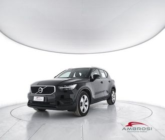 VOLVO XC40 D4 AWD Geartronic Momentum