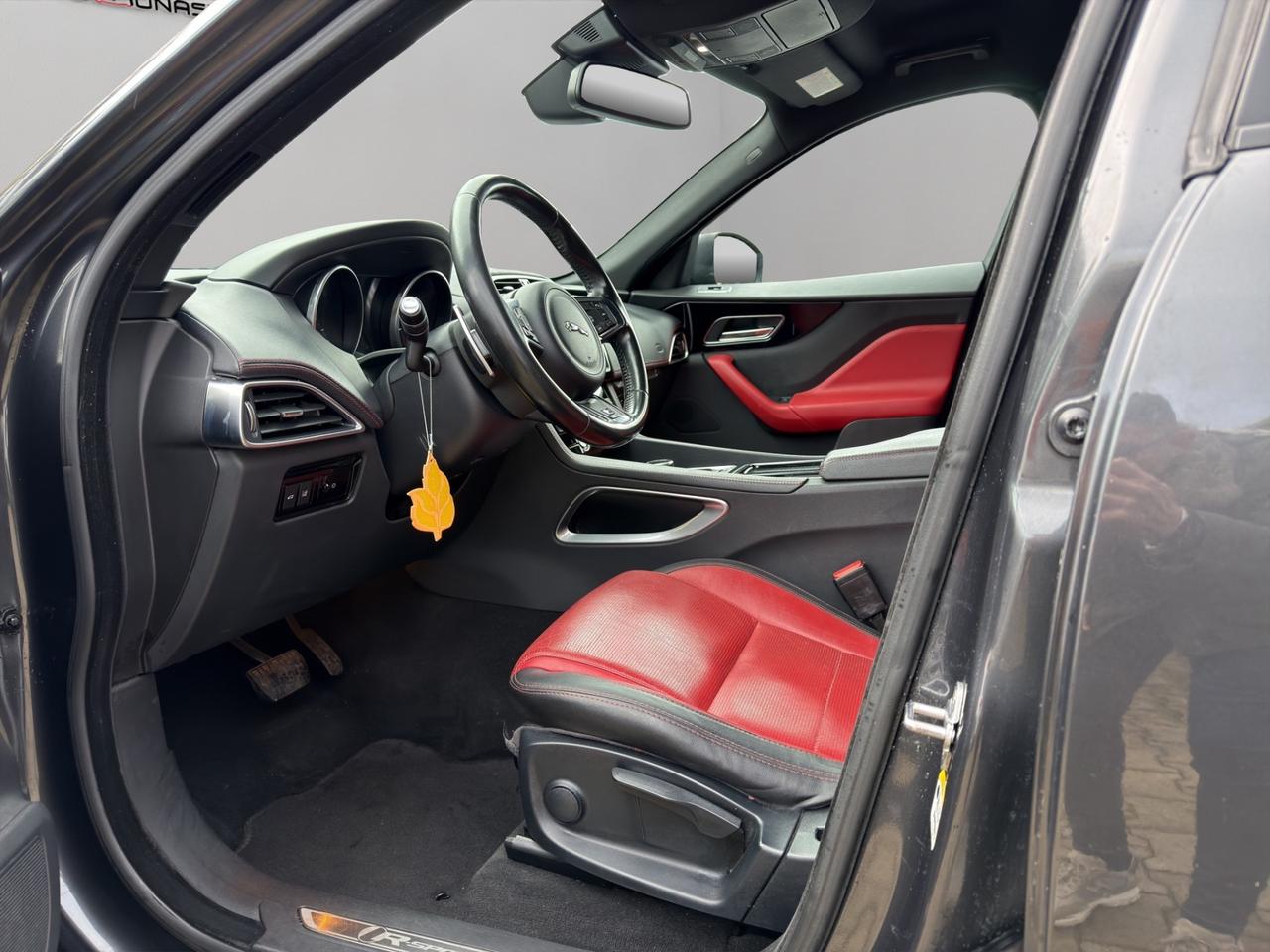 Jaguar F-Pace 2.0 D 180 CV AWD R-Sport