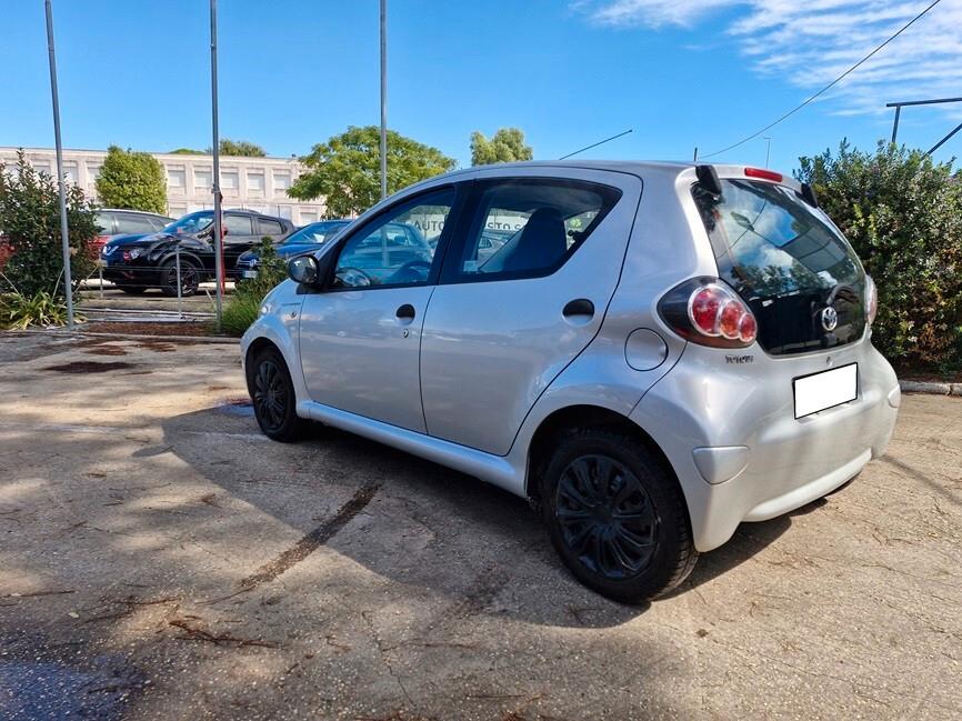 Toyota Aygo 1.0 12V VVT-i 5 porte Now