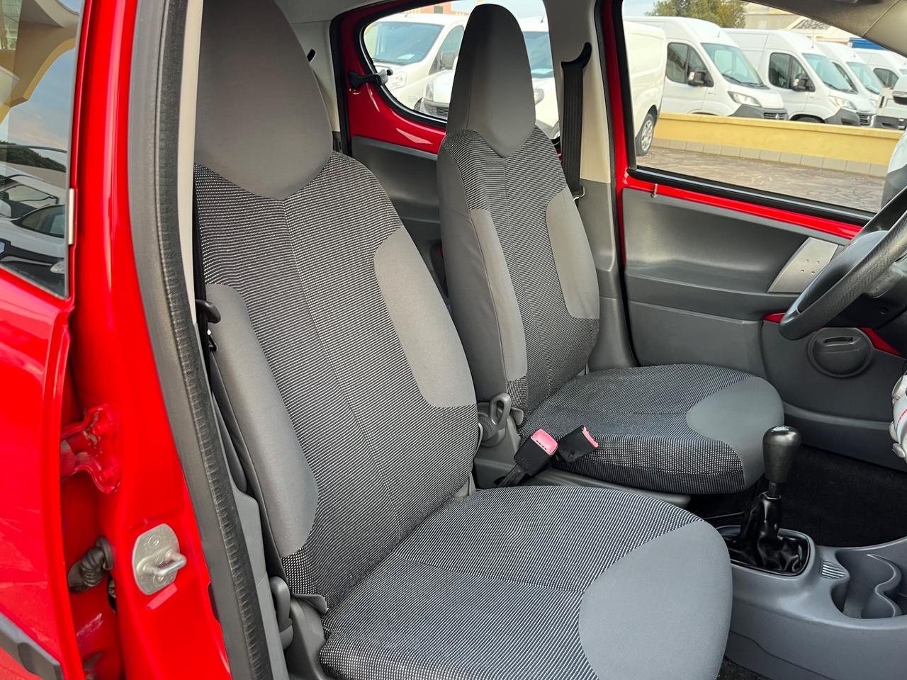 Peugeot 107 1.0 68CV 5p. KM 79000 ( NEOPATENTATI)