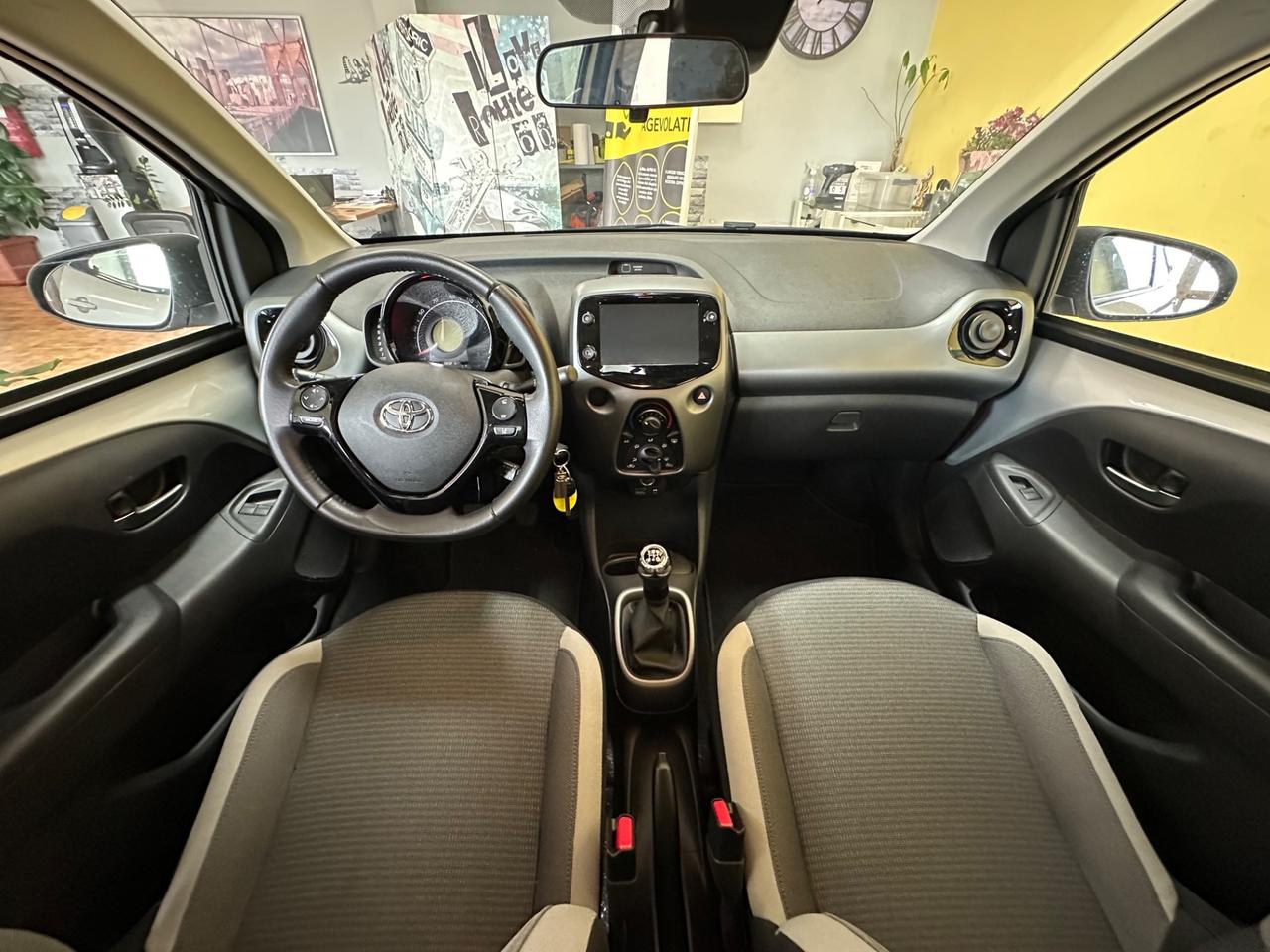 Toyota Aygo Connect 1.0benz. 3.400km!!!