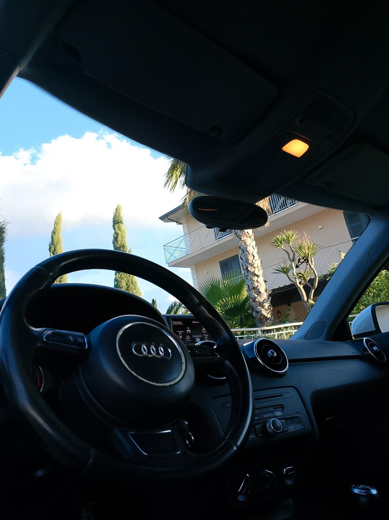 Audi A1 1.6 TDI 105 CV Attraction
