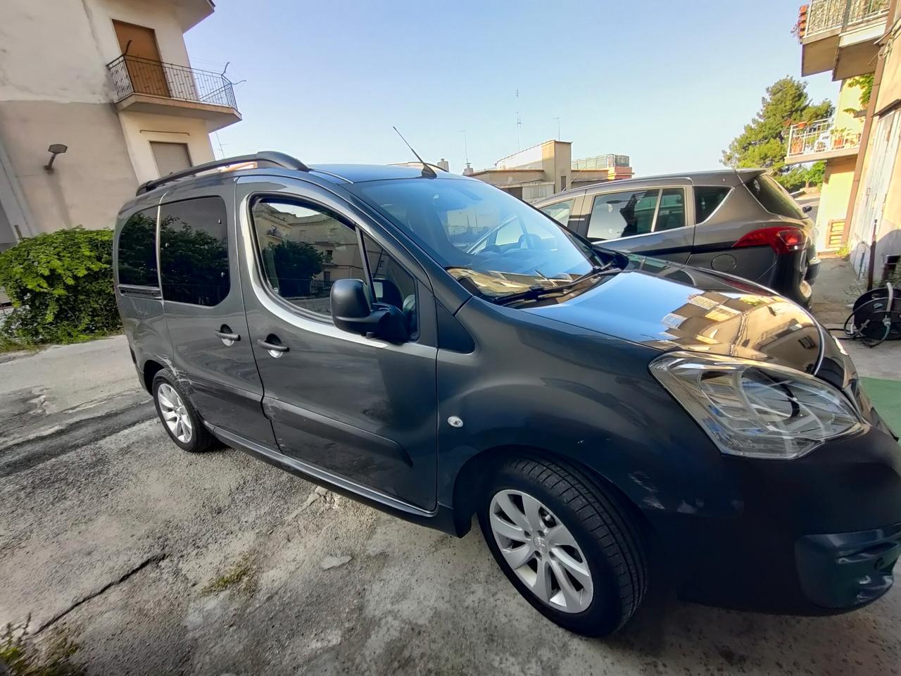Peugeot Partner Tepee BlueHDi 100 Outdoor