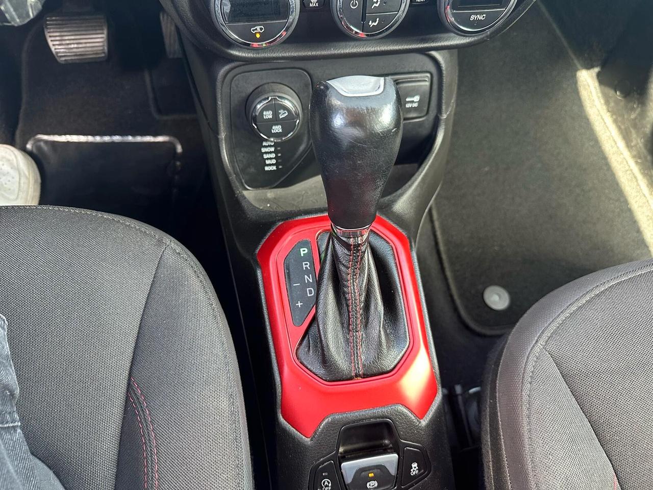 Jeep Renegade 2.0 Mjt 170CV 4WD Active Drive Low Trailhawk