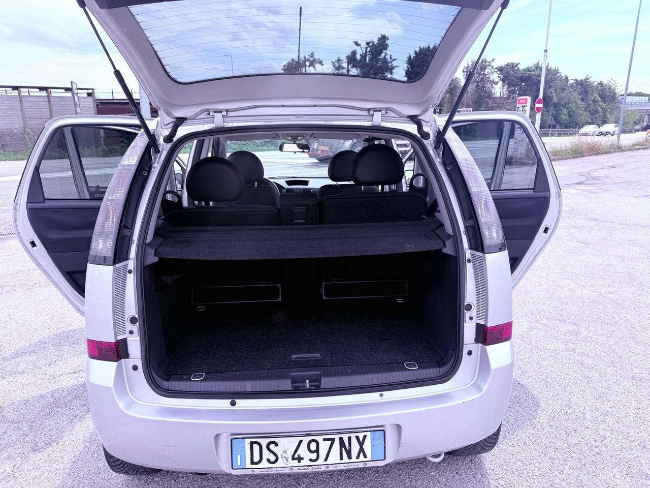 Opel Meriva 1.4 16V Cosmo Ok neopatentati