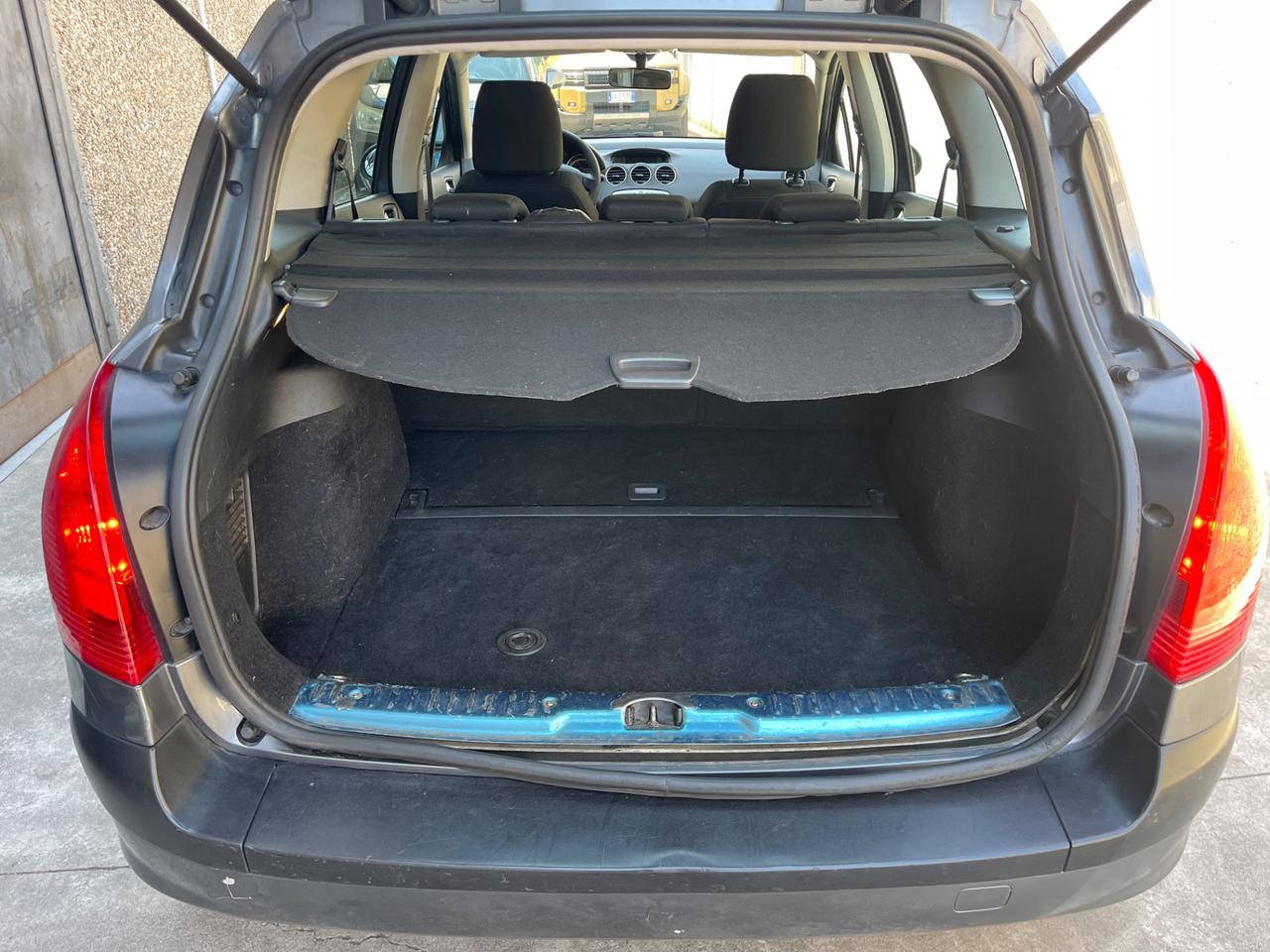Peugeot 308 se 1.6 HDi 90CV euro5a uni prop