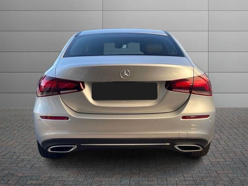 Mercedes-Benz Classe A A 180 d Sport auto
