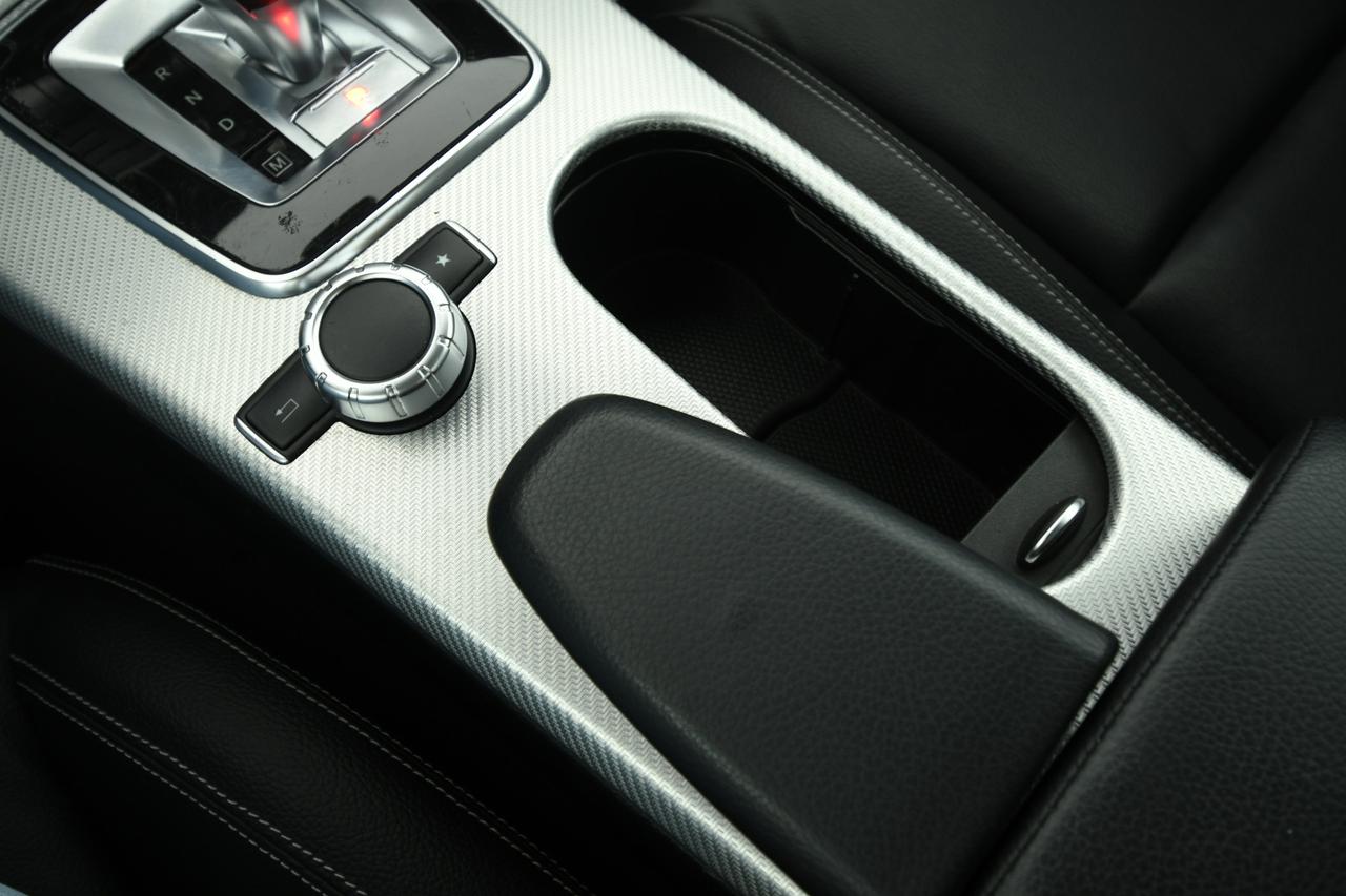 Mercedes-Benz SLC 200 Sport auto CAMERA+LED+C17"