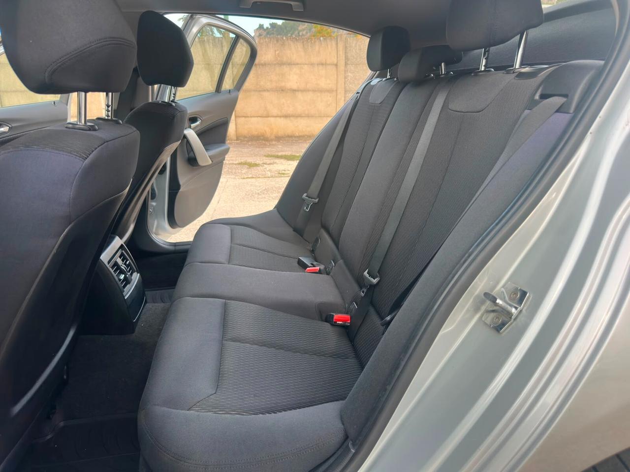 Bmw 118d 5p. Sport F20