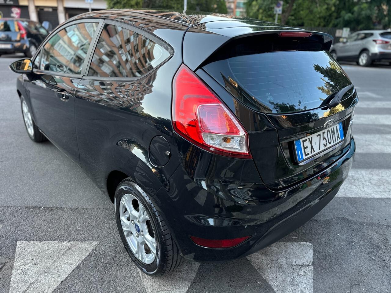 Ford Fiesta 1.4 97cv GPL RINNOVATO Garanzia 12m