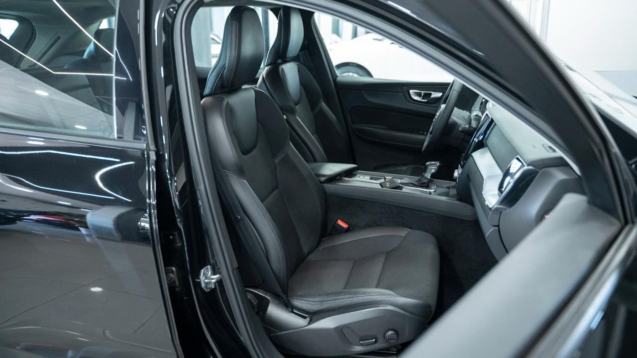 Volvo XC 60 XC60 D4 2.0 GEARTRONIC BUSINESS PLUS LED PELLE NAVI FULL OPTIONAL