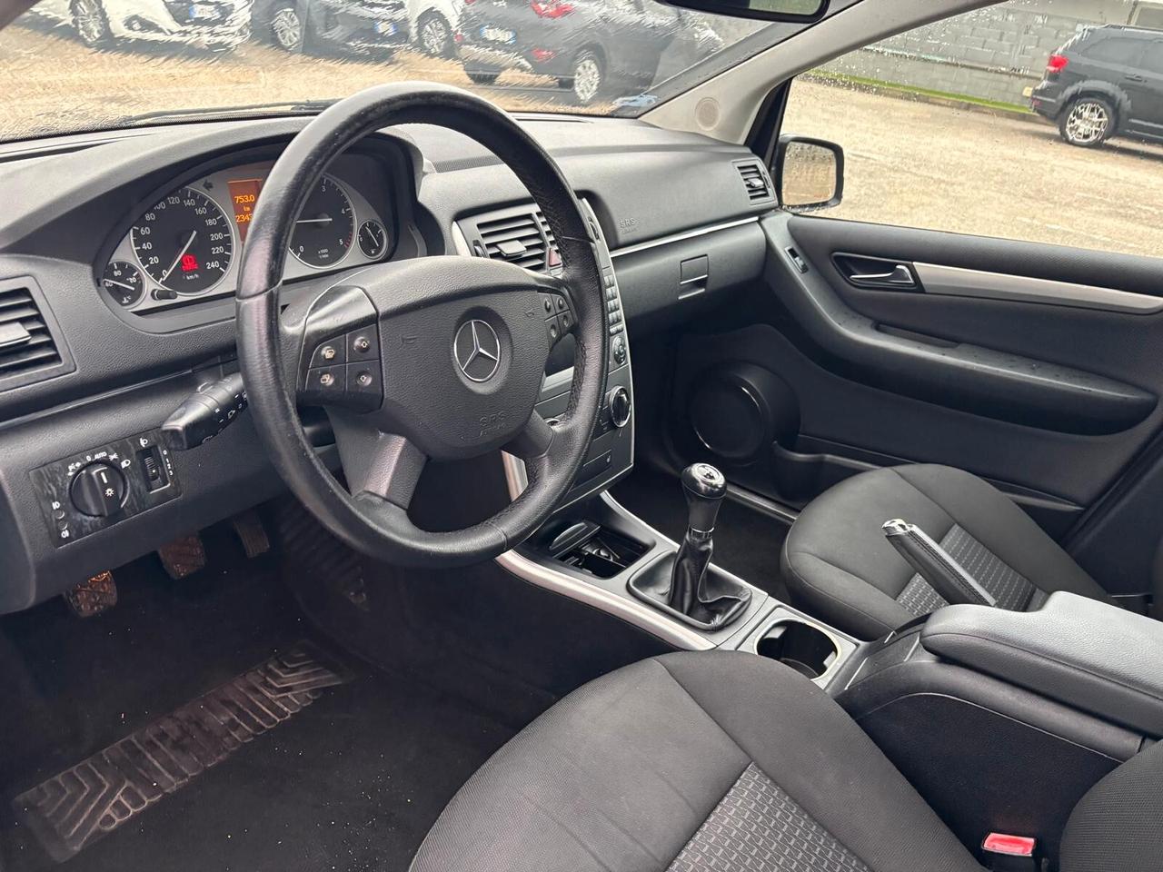 Mercedes Classe B 180 2.0 CDi - 2011