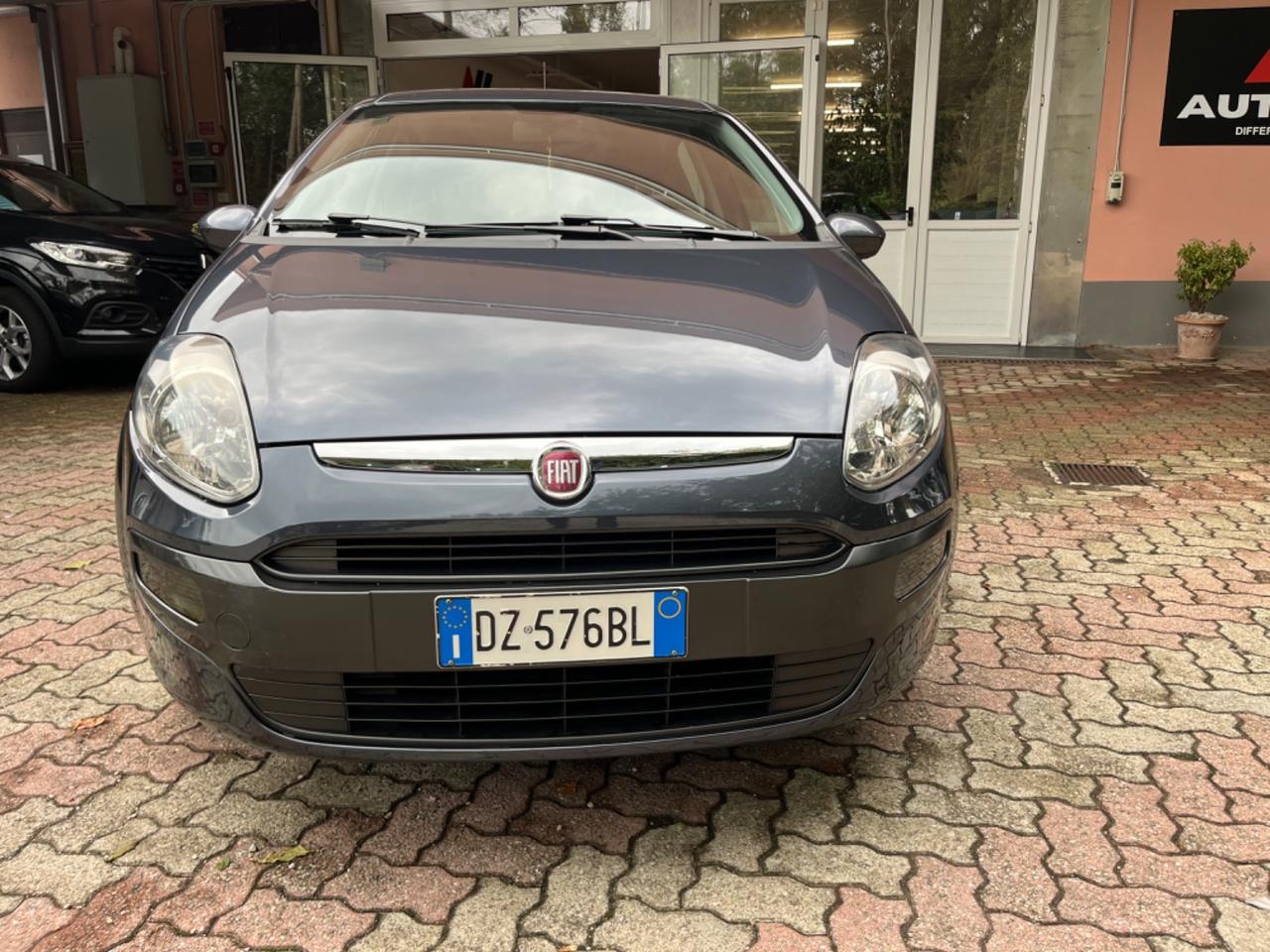 Fiat Punto Evo 1.4 benzina * NEOPATENTATI * SOLO 59000KM*