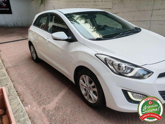 HYUNDAI i30 i30 5p 1.6 crdi Comfort 110cv auto