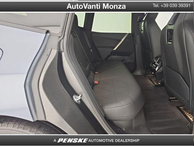 BMW iX iX xDrive40 Pacchetto Sportivo